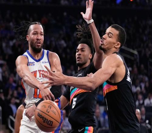 辽篮与山东,激战,裁判争议频,Bet365直播,体育赛事直播,在线直播,实时直播,体育平台,赛事观看